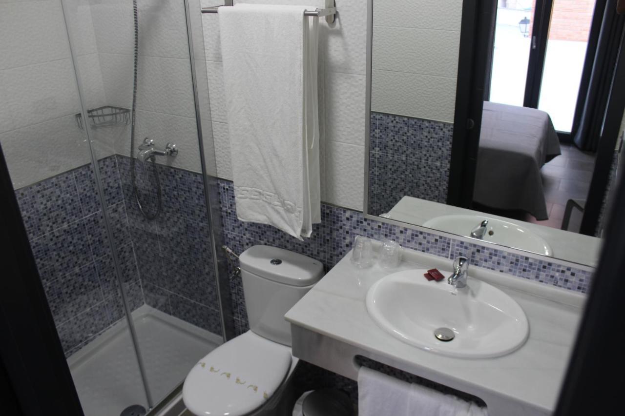 Hostal Maria Jose Conil De La Frontera Extérieur photo