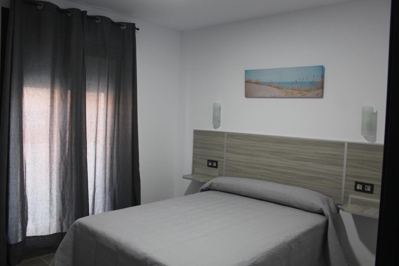 Hostal Maria Jose Conil De La Frontera Extérieur photo