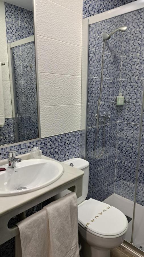 Hostal Maria Jose Conil De La Frontera Extérieur photo