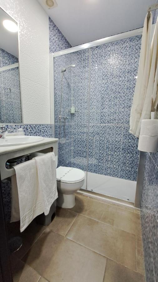 Hostal Maria Jose Conil De La Frontera Extérieur photo