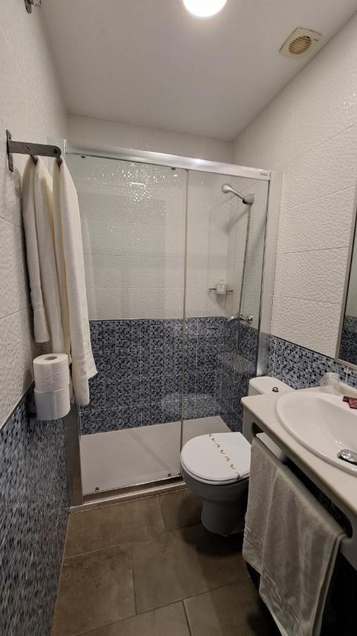 Hostal Maria Jose Conil De La Frontera Extérieur photo