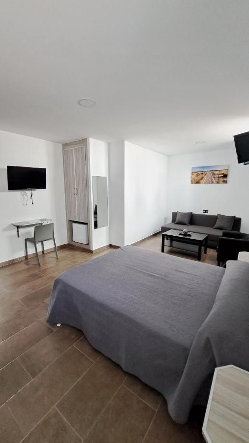 Hostal Maria Jose Conil De La Frontera Extérieur photo