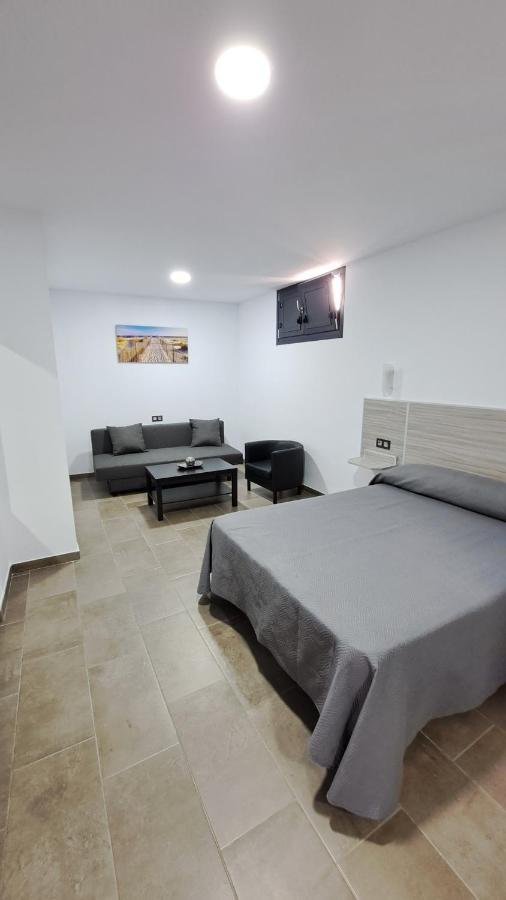 Hostal Maria Jose Conil De La Frontera Extérieur photo